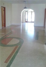 3750 Sheridan Ave-Unit -3750 in Miami Beach, FL - Building Photo - Building Photo