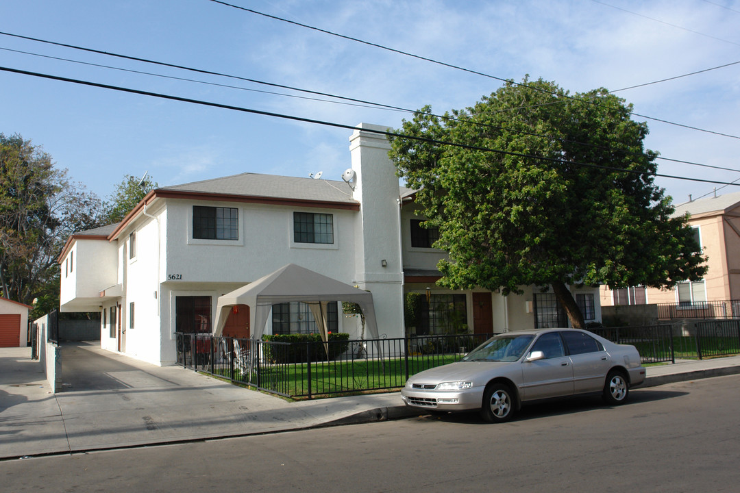 5621 Klump Ave in North Hollywood, CA - Building Photo