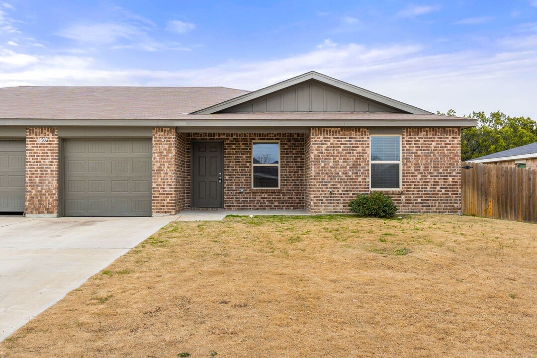 1807 Emma Naylor Ct in Harker Heights, TX - Building Photo