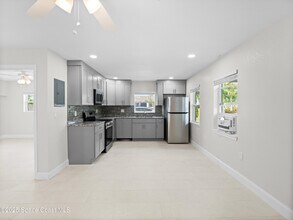 101 Deland Ave in Indialantic, FL - Building Photo - Building Photo