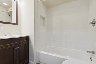 1804 W Montgomery Ave in Philadelphia, PA - Foto de edificio - Building Photo