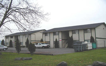 5023-5025 Parker Rd E in Sumner, WA - Building Photo - Building Photo