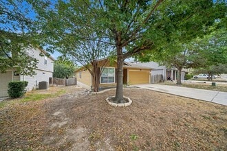 11714 Valley Garden in San Antonio, TX - Building Photo - Building Photo
