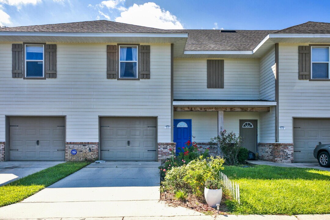 511 Arbor Lake Dr in Crestview, FL - Building Photo