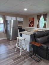 135 Poland Rd, Unit Unit3 in Auburn, ME - Building Photo - Building Photo