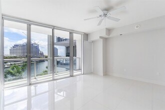 495 Brickell Ave in Miami, FL - Building Photo - Building Photo