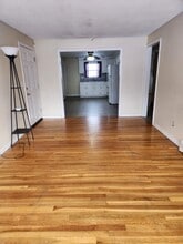 3 Paris St, Unit 4 in Methuen, MA - Building Photo - Building Photo