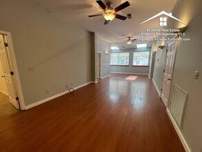 9 W 5th St in Fulton, MO - Building Photo - Building Photo