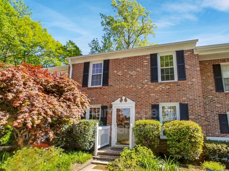 106 E Bay Ct in Mauldin, SC - Building Photo