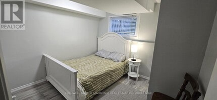 30 Tara Crescent in Thorold, ON - Building Photo - Building Photo