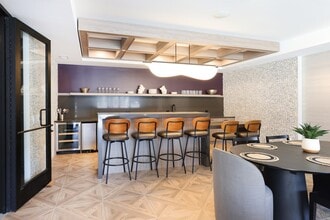 Yorktown Reserve in Lombard, IL - Foto de edificio - Building Photo