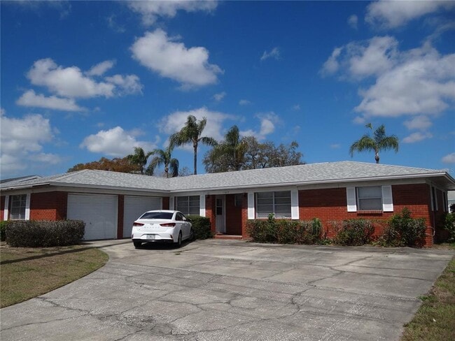 property at 11017 126th Ave N