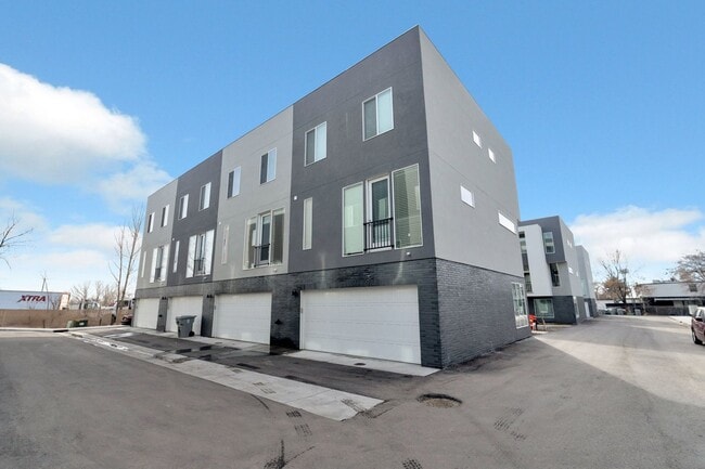 1678 S 225 E in Clearfield, UT - Building Photo - Building Photo