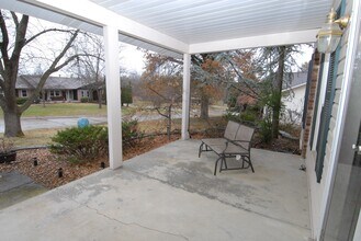 4 Oak Park Dr in St. Peters, MO - Building Photo - Building Photo