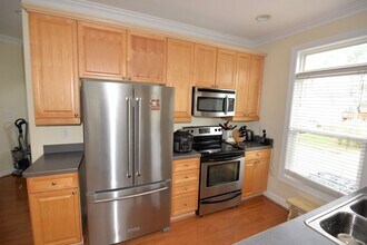 708 13th St in Virginia Beach, VA - Foto de edificio - Building Photo