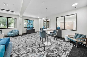 Gallery 3100 in St. Petersburg, FL - Foto de edificio - Building Photo