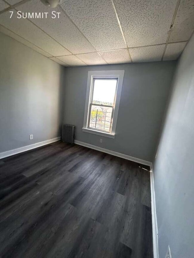 7 Summit St in Yonkers, NY - Building Photo - Building Photo