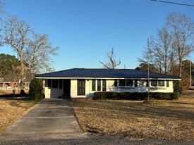 925 Rabon Rd in Aynor, SC - Building Photo