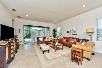 3417 Tigris Ln in Naples, FL - Building Photo - Building Photo