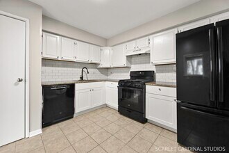 213 Monroe Rd in Bolingbrook, IL - Building Photo - Building Photo