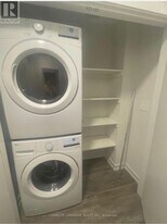 14 Flava Ln in Richmond Hill, ON - Building Photo