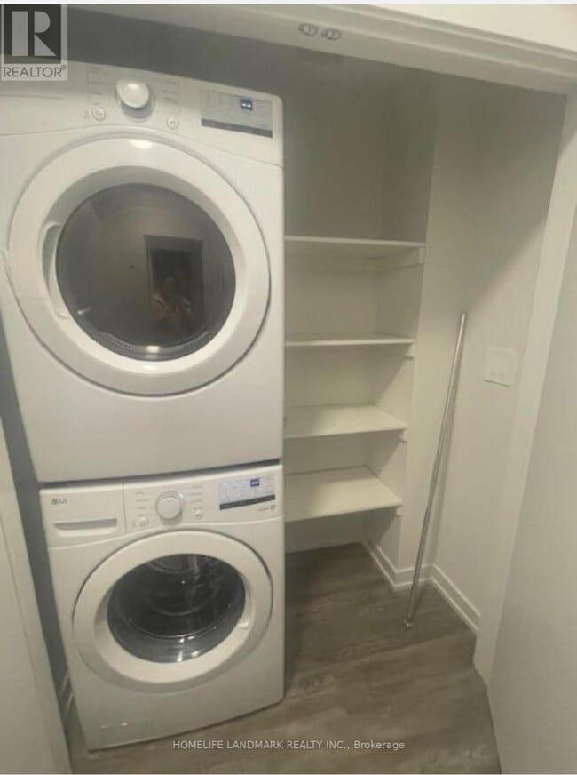 property at 14 Flava Ln