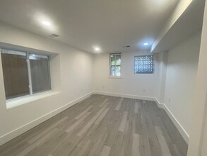 2811 11th St NW-Unit -B in Washington, DC - Building Photo - Building Photo
