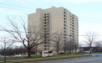 The Park Tower in Joliet, IL - Building Photo - Building Photo