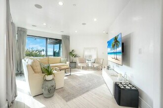 300 9th St in Del Mar, CA - Building Photo - Building Photo