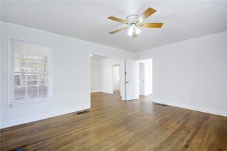 1602 Mohle Dr in Austin, TX - Building Photo - Building Photo