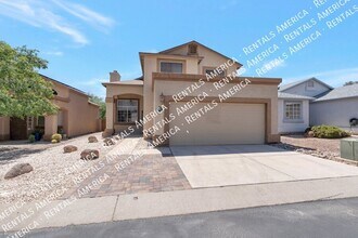 8071 N Hobby Horse Ct in Tucson, AZ - Building Photo - Building Photo