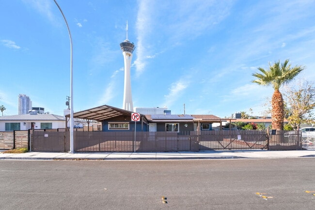 property at 2104 Santa Rita Dr