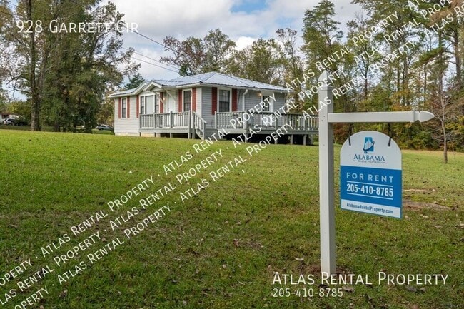 928 Garrett Cir in Adamsville, AL - Building Photo - Building Photo