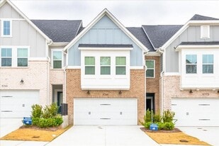 5769 Tillman Way in Powder Springs, GA - Building Photo