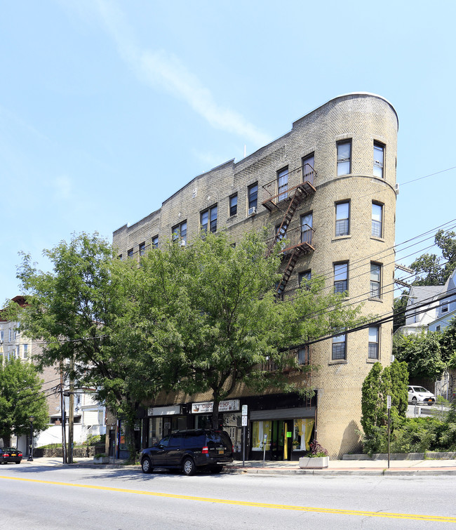 146-152 Mclean Ave