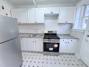 1611 Hampton Blvd, Unit C1 in Norfolk, VA - Foto de edificio - Building Photo