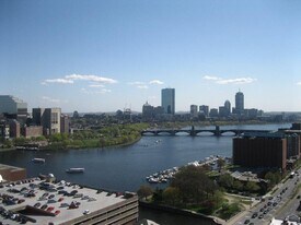 2 Leighton St in Cambridge, MA - Building Photo