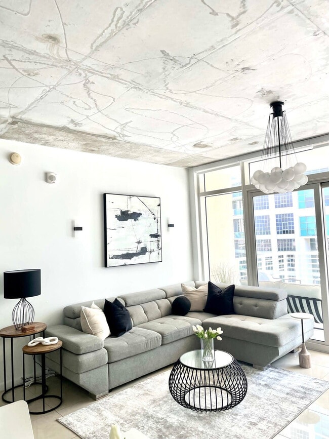 3256 NE 1st Ave, Unit SI FL7-ID1044511P