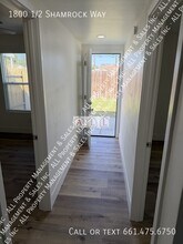 1800 Shamrock Wy in Bakersfield, CA - Building Photo - Building Photo