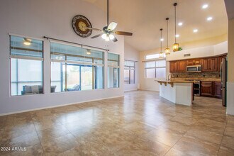 760 N Swallow Ln in Gilbert, AZ - Foto de edificio - Building Photo