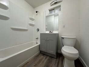 616 5th St in Taft, CA - Building Photo - Building Photo