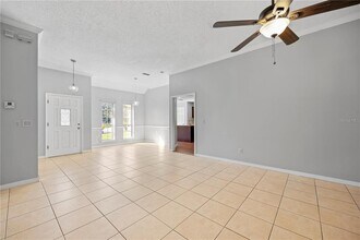 1071 Corkwood Dr in Oviedo, FL - Building Photo - Building Photo