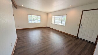 6613 Copper Mountain Rd in Twentynine Palms, CA - Building Photo