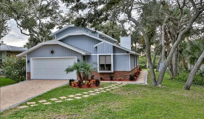 4440 Saxon Dr in New Smyrna Beach, FL - Building Photo - Building Photo