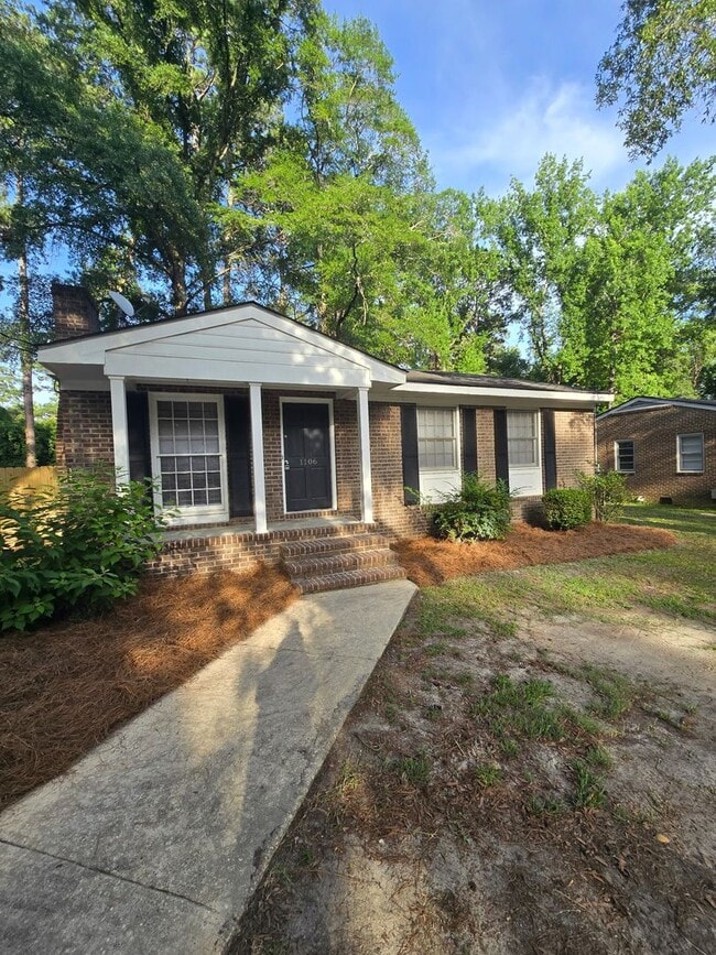 property at 1106 Sherwood Dr