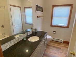 409 N East St in Amherst, MA - Building Photo - Building Photo