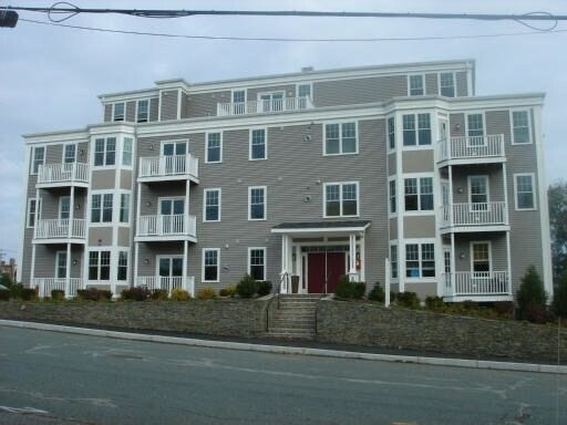42 Church St in Rockland, MA - Building Photo