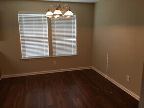 13 Holly Springs Cir in Port Wentworth, GA - Foto de edificio - Building Photo