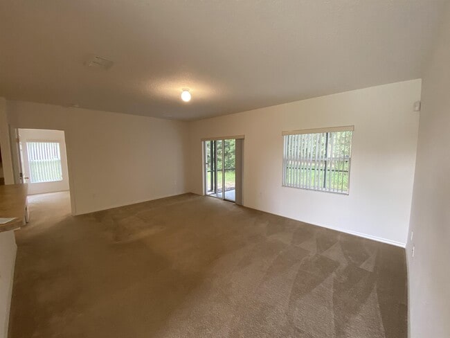 1020 Fraser Pl in Poinciana, FL - Building Photo - Building Photo