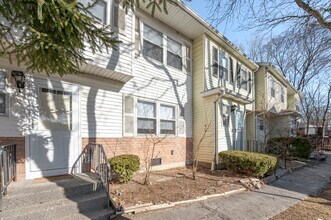 North Ridge Condominiums in Danbury, CT - Building Photo - Building Photo